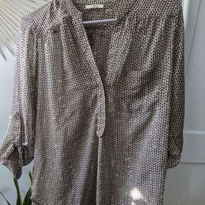 Pleione Pocket Tab Sleeve Tunic Blouse